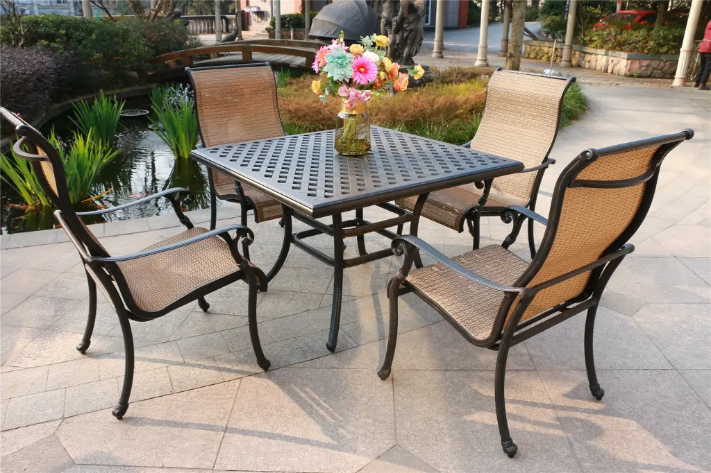 Square 4 Person 43.19 Inch Long Aluminum Dining Set Antique Bronze gathercraft