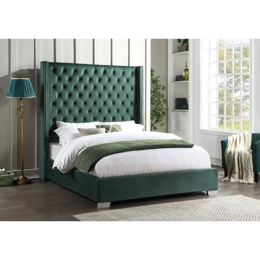 Diamond Modern Furniture HH King Upholstered Bed HH221-K
