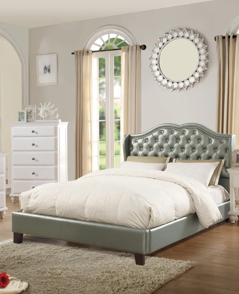 Full Size Bed 1Pc Bed Set Silver Faux Leather Upholstered Wingsupport Design kanepe