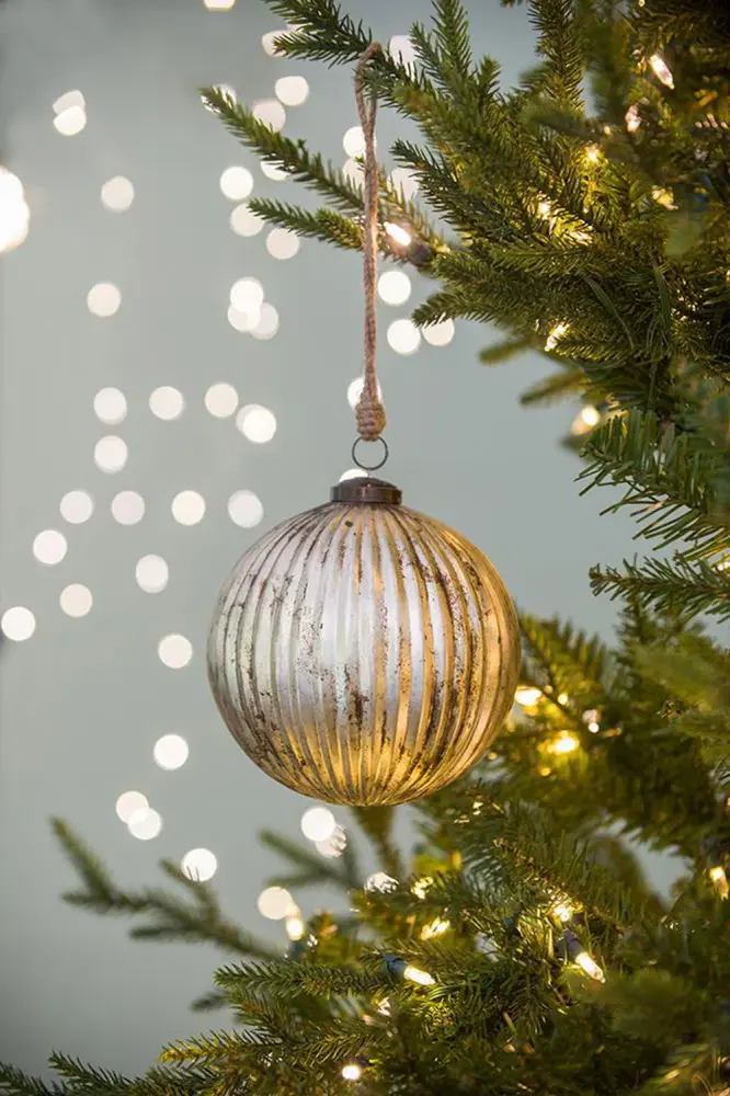 Christmas Ball Ornaments, Glass Decorative Hanging Ball Christmas Tree Ornaments Holiday Party Decorations place 4) - Silver
