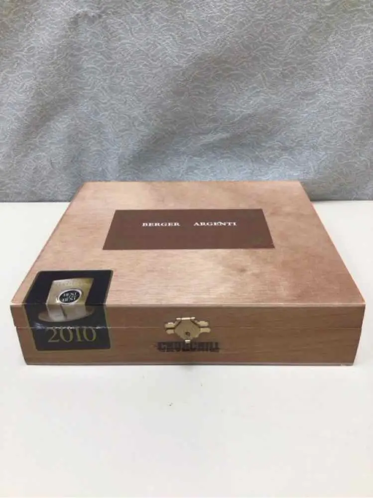 CIGAR BOX