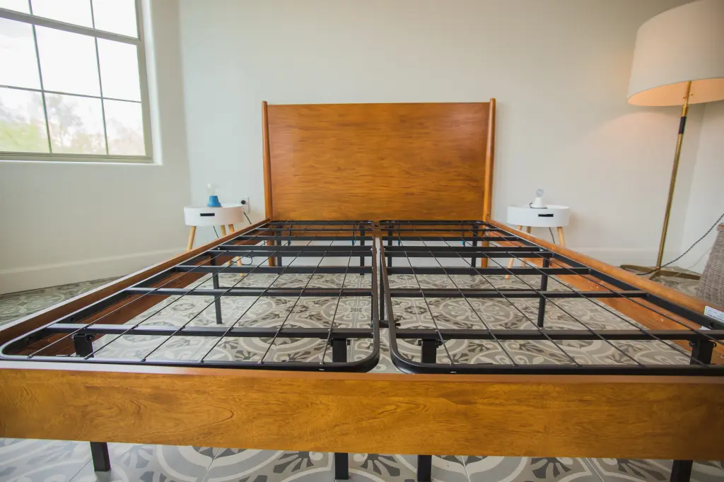 Hi Rise Foundation King Size Black Steel Bed Frame Sturdy Support omne sleep