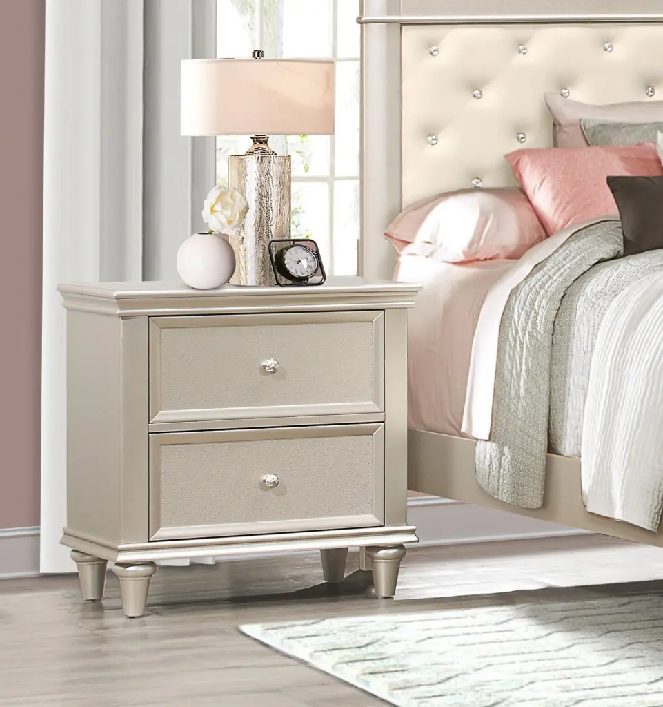 Shiny Metal Finish 1Pc Nightstand Textural Drawer Fronts and Sleek Knobs kanepe