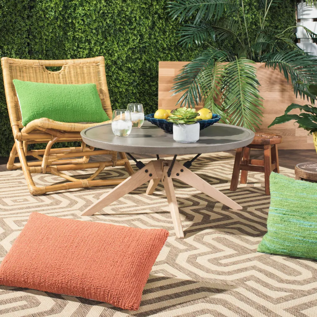 SAFAVIEH Outdoor Collection Bryson Concrete Round Coffee Table Dark Grey Weather Resistant