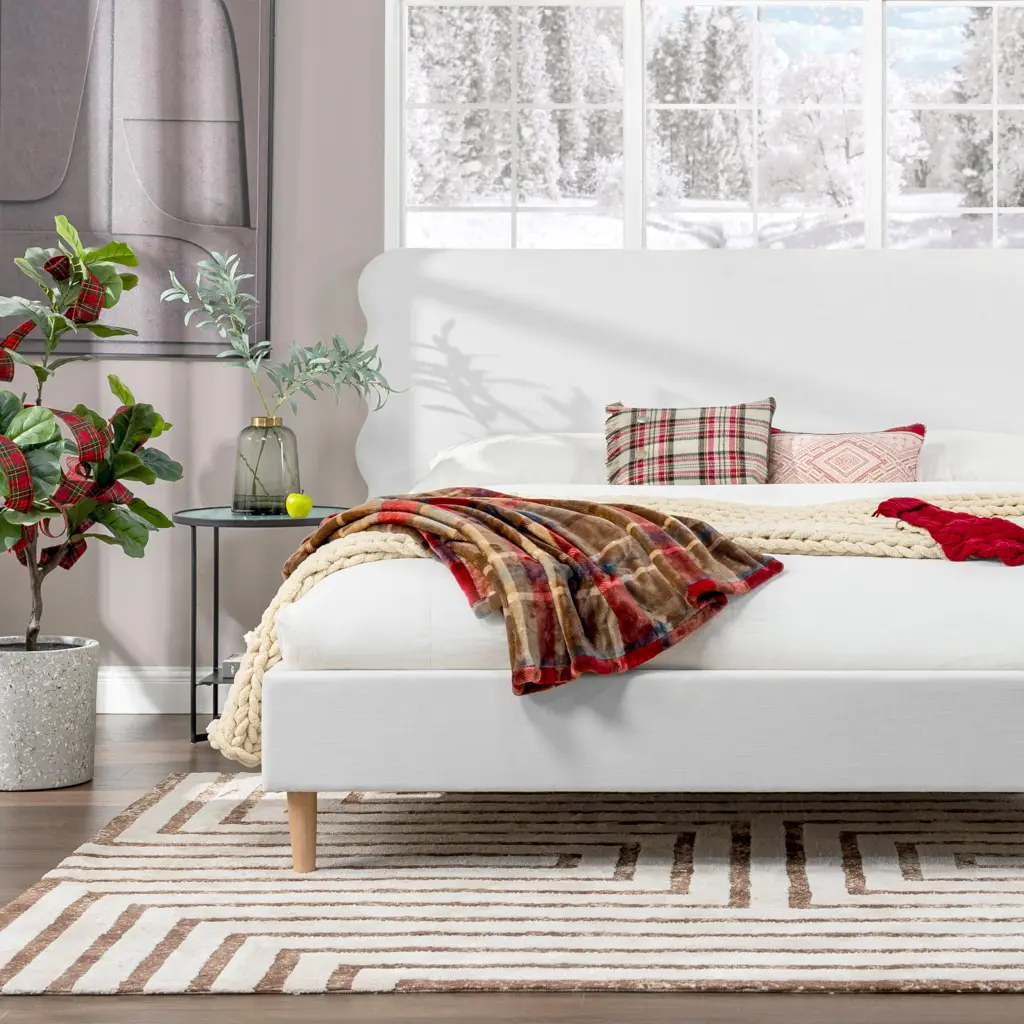 Stockholm Modern Wavy Headboard Platform Bed King Size Antique White jennifer taylor home