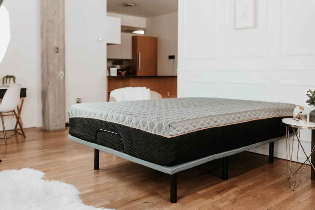 Copper Infused Hybrid 10 Inch Medium Memory Foam Twin Mattress Black omne sleep